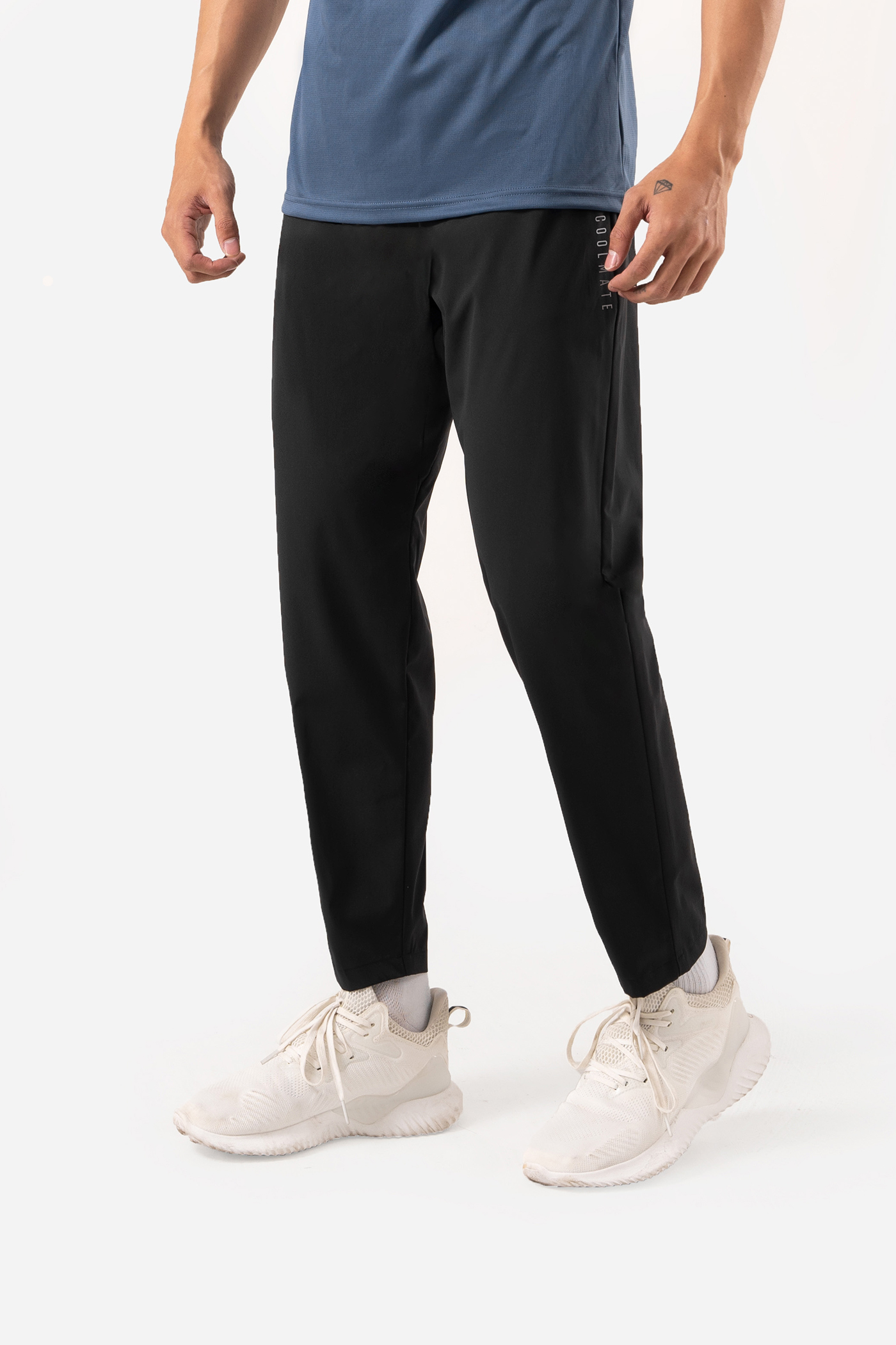 Jogger thể thao Essential 