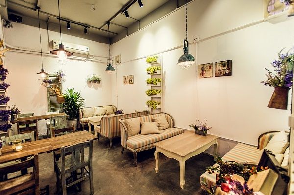 Tổng hợp 10 quán cafe bình dân giá rẻ Hà Nội có view cực đẹp 
