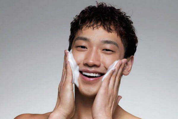 Cách chăm sóc da cho nam giới đẹp như diễn viên Hàn Quốc