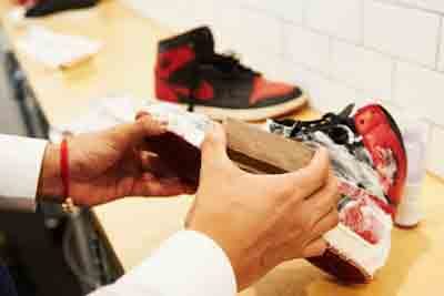 10 dịch vụ vệ sinh giày sneaker nổi tiếng tại Hà Nội và Tp. HCM