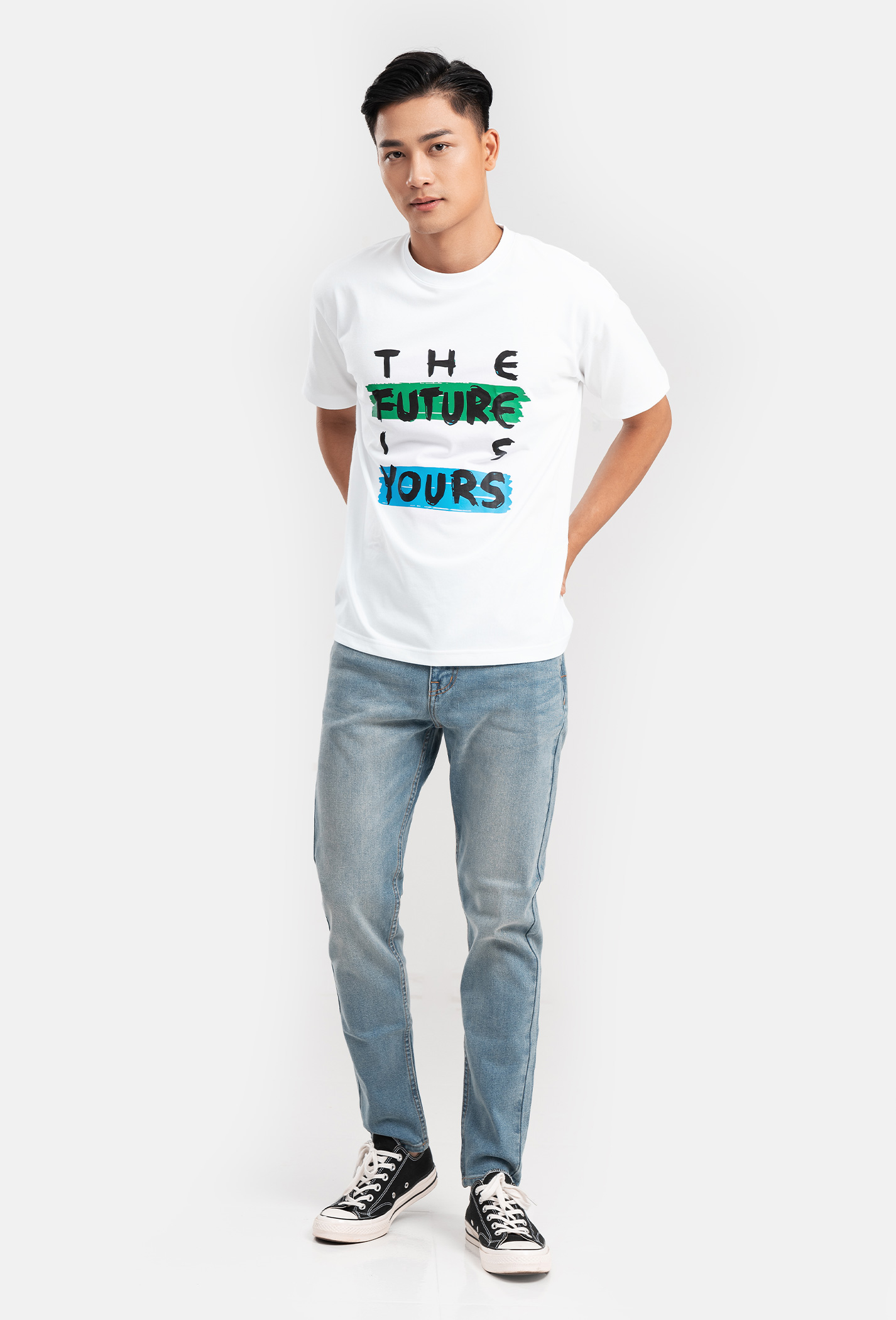 T-Shirt The Future Is Yours  2