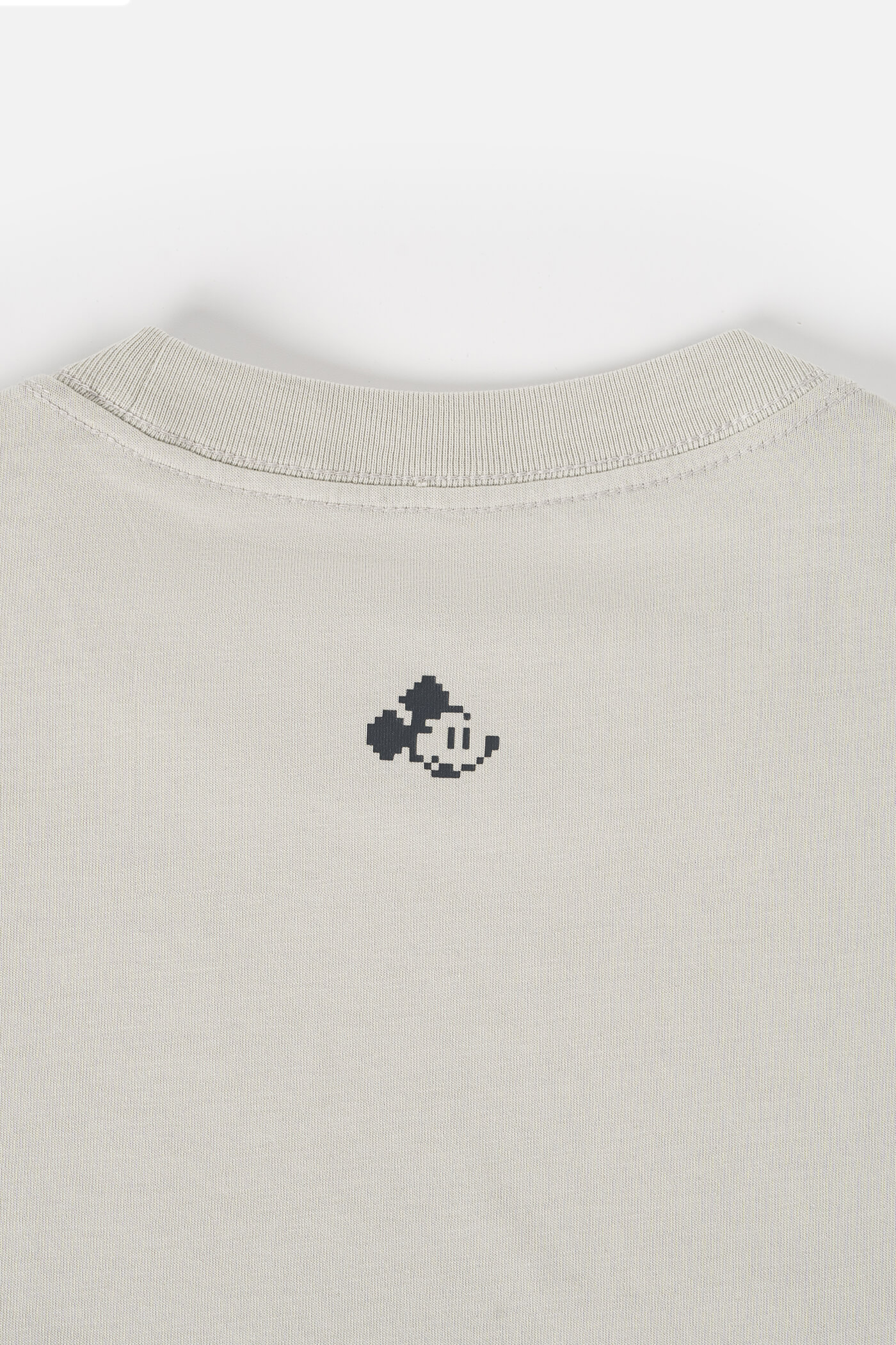 Áo thun Disney Mickey Mouse Typo 28  3