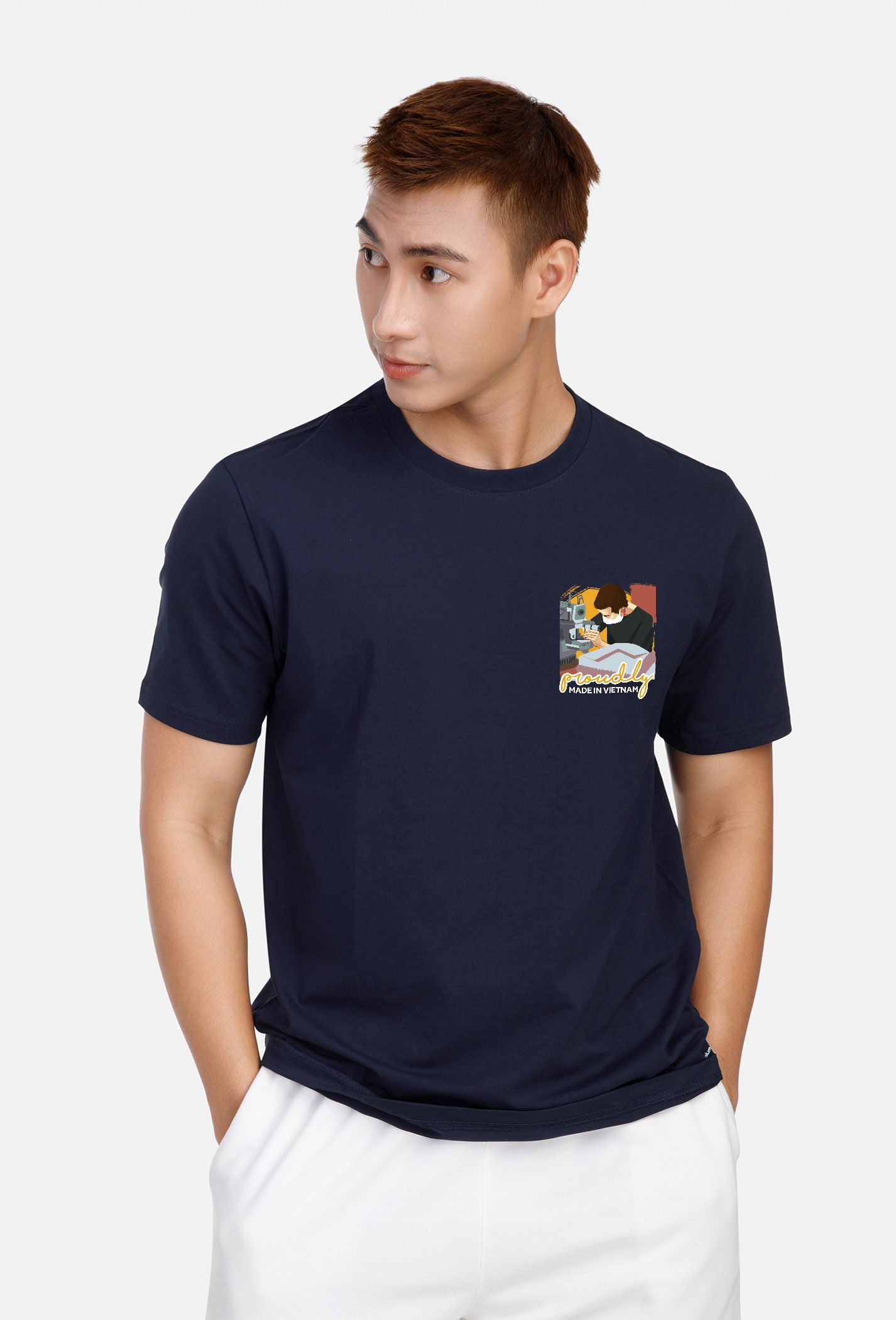 Proudly | Áo thun Cotton Compact "See me: Sawing" in màu xanh-navy 1