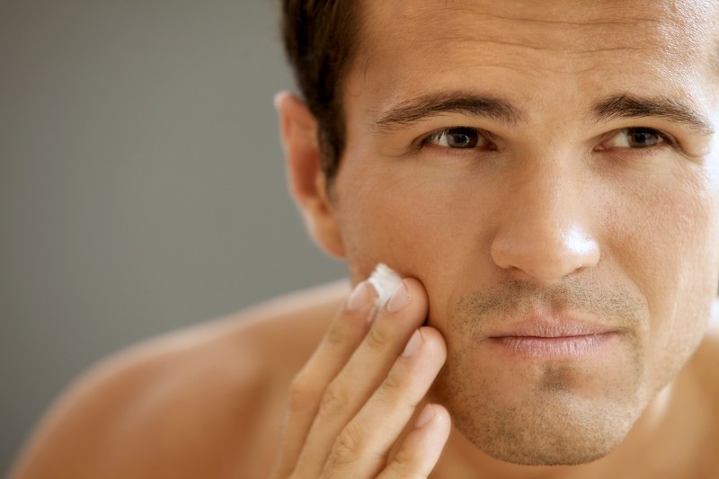 Chăm sóc da vào mùa lạnh, nam giới cần lưu ý gì?