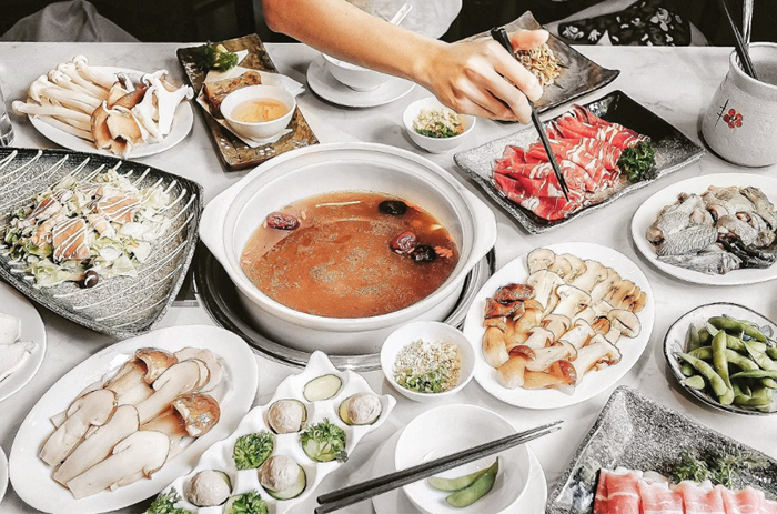 30 quán ăn phục vụ xuyên tết nổi tiếng tại Sài Gòn