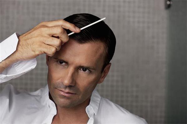 Hướng dẫn cách sử dụng sáp vuốt tóc nam giới nhất định phải biết